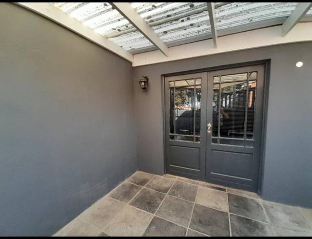 3 BEDROOM HOUSE FOR SALE IN AVONDALE